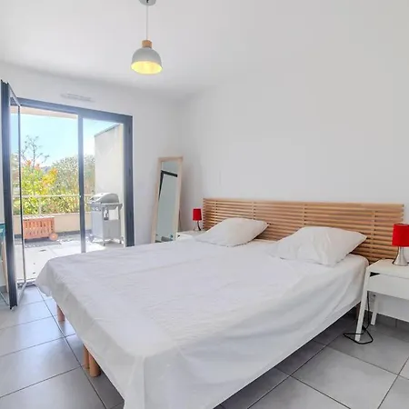 Apartment Spacious 45 Sqm Flat + Large Terrace.200m To Grosseto-Prugna